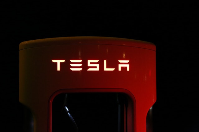 Lee más sobre el artículo ¿ Cuál es el Precio de un Tesla en Colombia (2023) ?